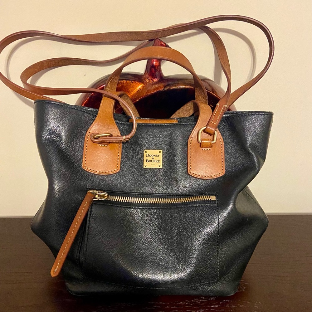 Dooney and Bourke bucket bag